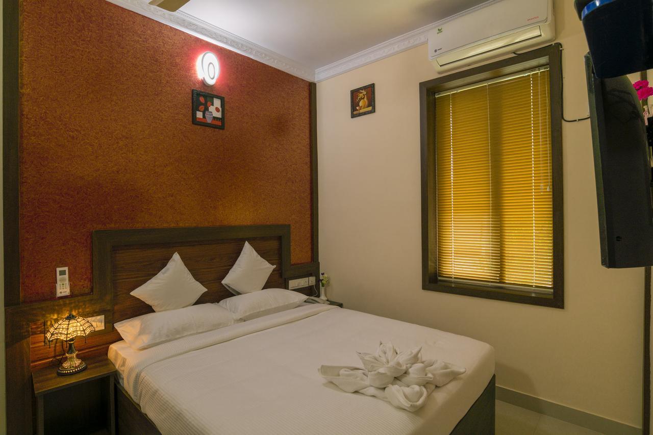 Blue Bell Cochin Airport Hotel Недумбассери Экстерьер фото