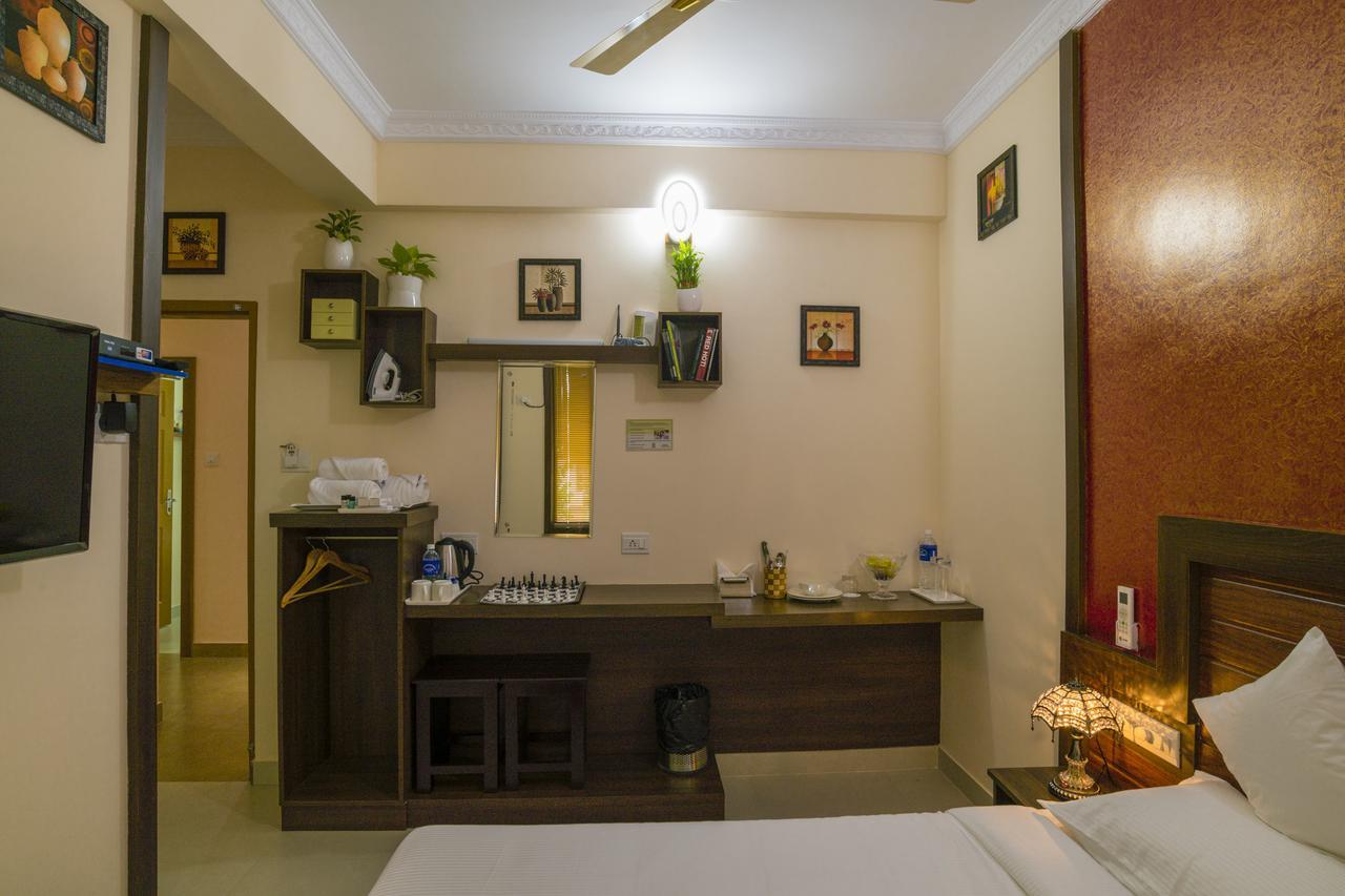 Blue Bell Cochin Airport Hotel Недумбассери Экстерьер фото