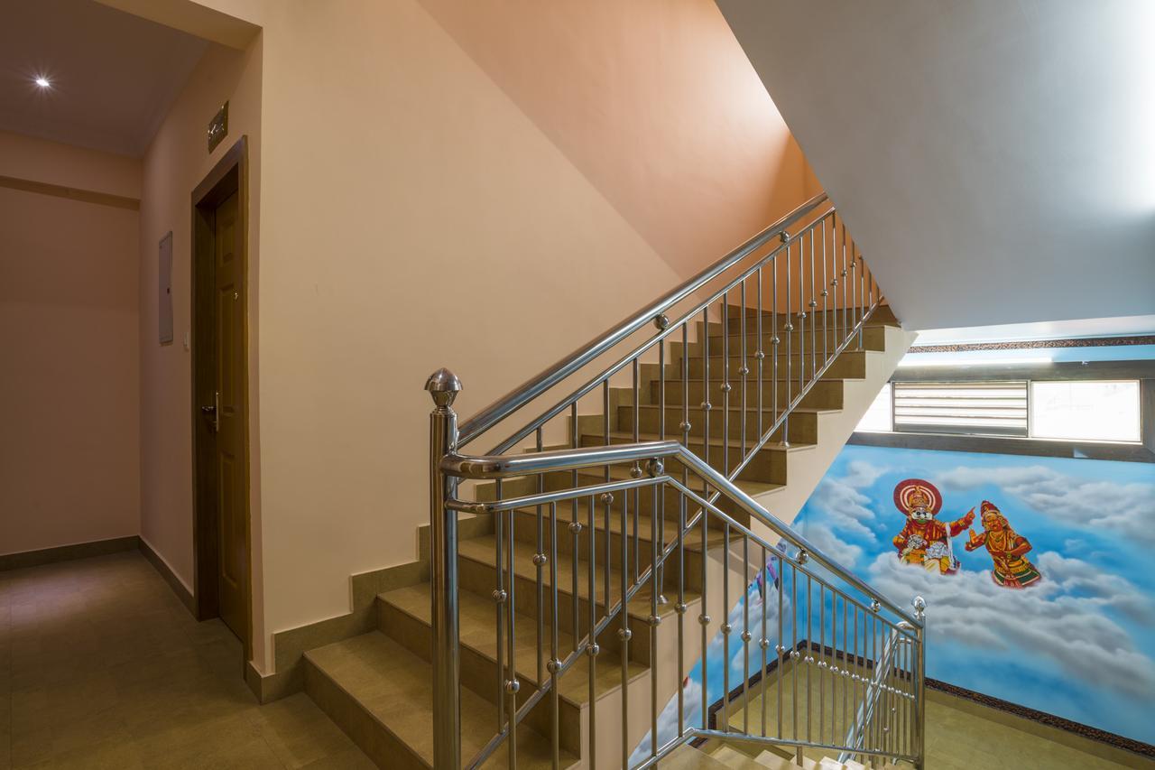 Blue Bell Cochin Airport Hotel Недумбассери Экстерьер фото