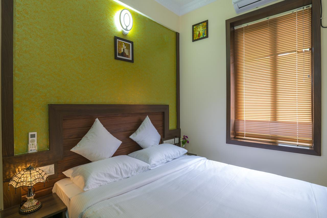 Blue Bell Cochin Airport Hotel Недумбассери Экстерьер фото
